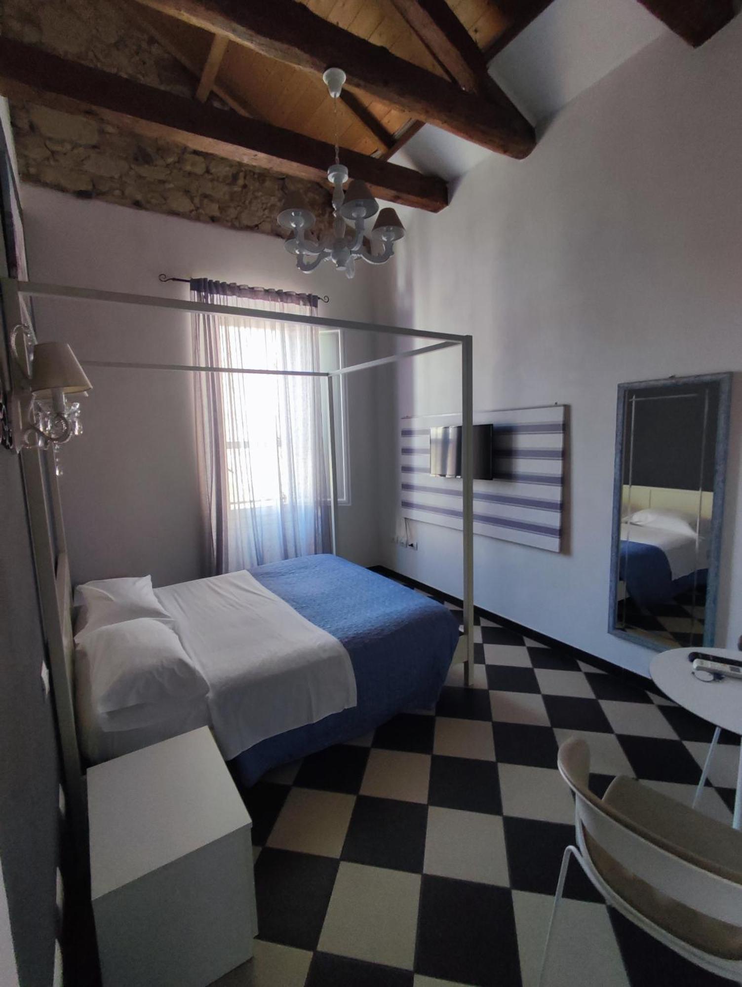 Unique affittacamere Cagliari Extérieur photo